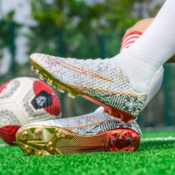 Качествени футболни обувки C. Diqna, здрави футболни обувки, леки и удобни маратонки за футзала, на Едро, в Обществото Chuteira.